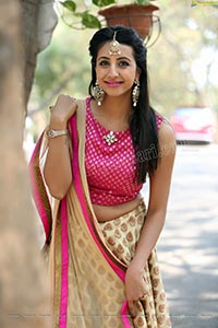 Sanjjanaa Galrani HD Photos