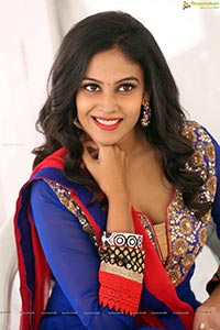 Chandini Tamilarasan HQ Photos