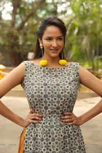 Lakshmi Manchu High Resolution