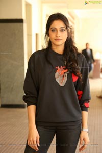 Regina Cassandra HQ Photos