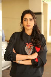 Regina Cassandra HQ Photos