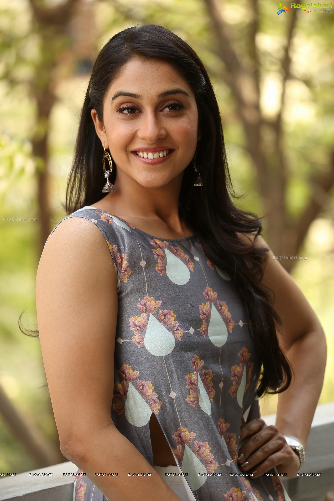 Regina Cassandra (Posters)