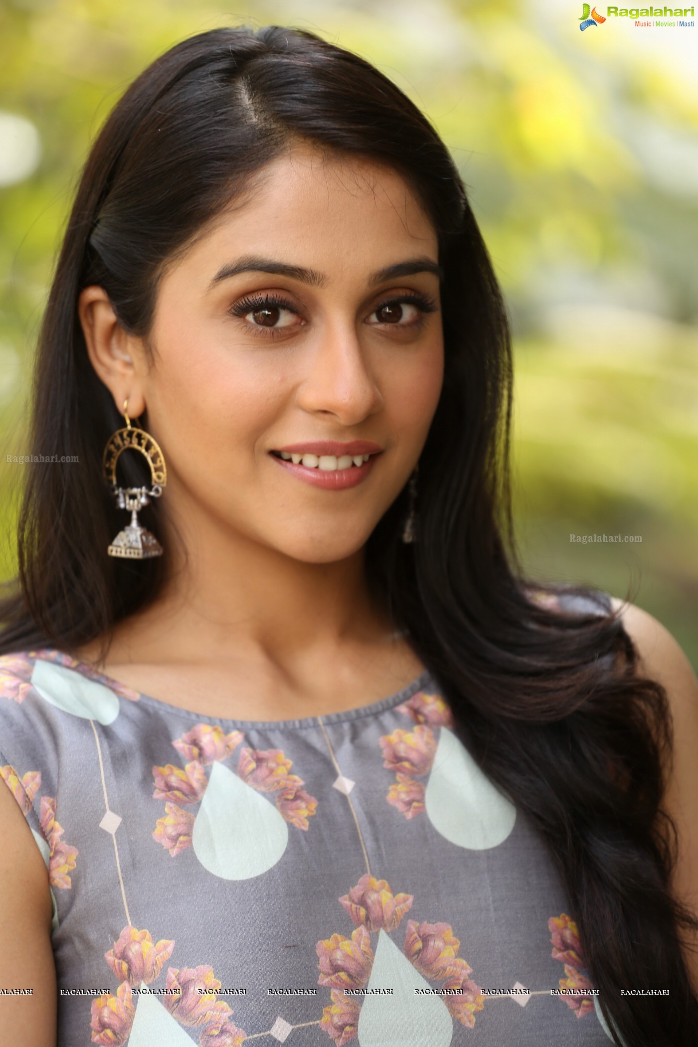 Regina Cassandra (Posters)