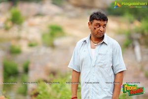 Naresh in Guntur Talkies