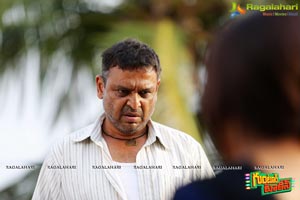 Naresh in Guntur Talkies