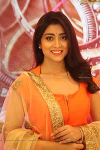 Shriya Saran Photos