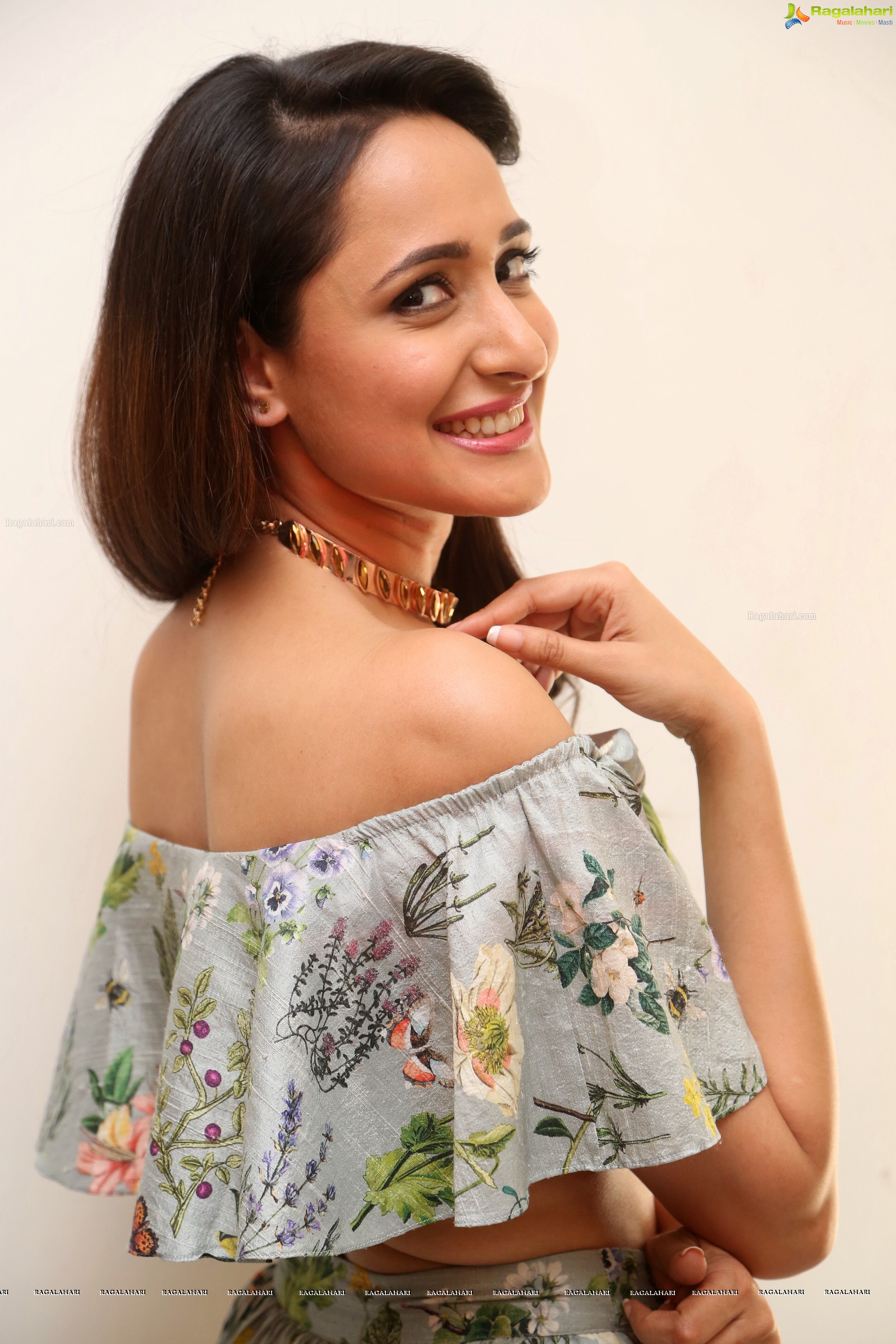 Pragya Jaiswal (High Definition)