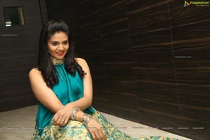 Sree Mukhi Photos