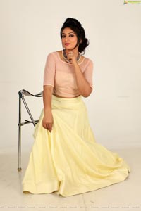 Ashmitha Karnani Photos