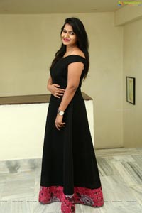 Swathi Reddy Photos