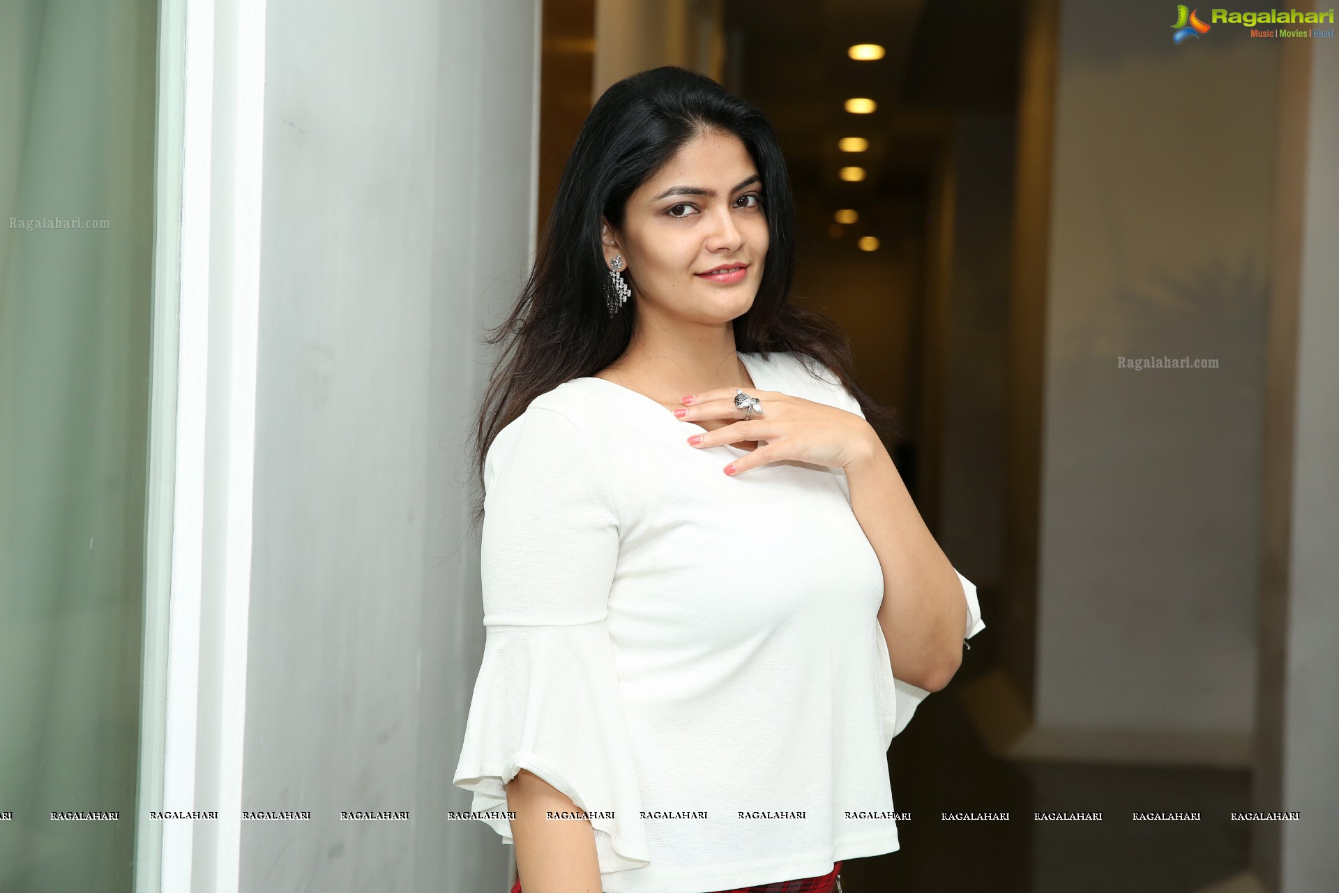 Kalpika Ganesh at Wine Tasting Event by Round Table India 303 (High Definition)