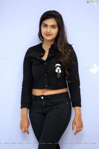 Neha Deshpande 