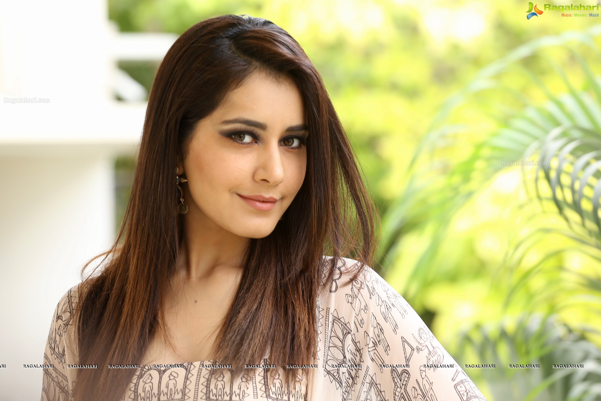 Raashi Khanna at Tholi Prema Interview (High Defintion)