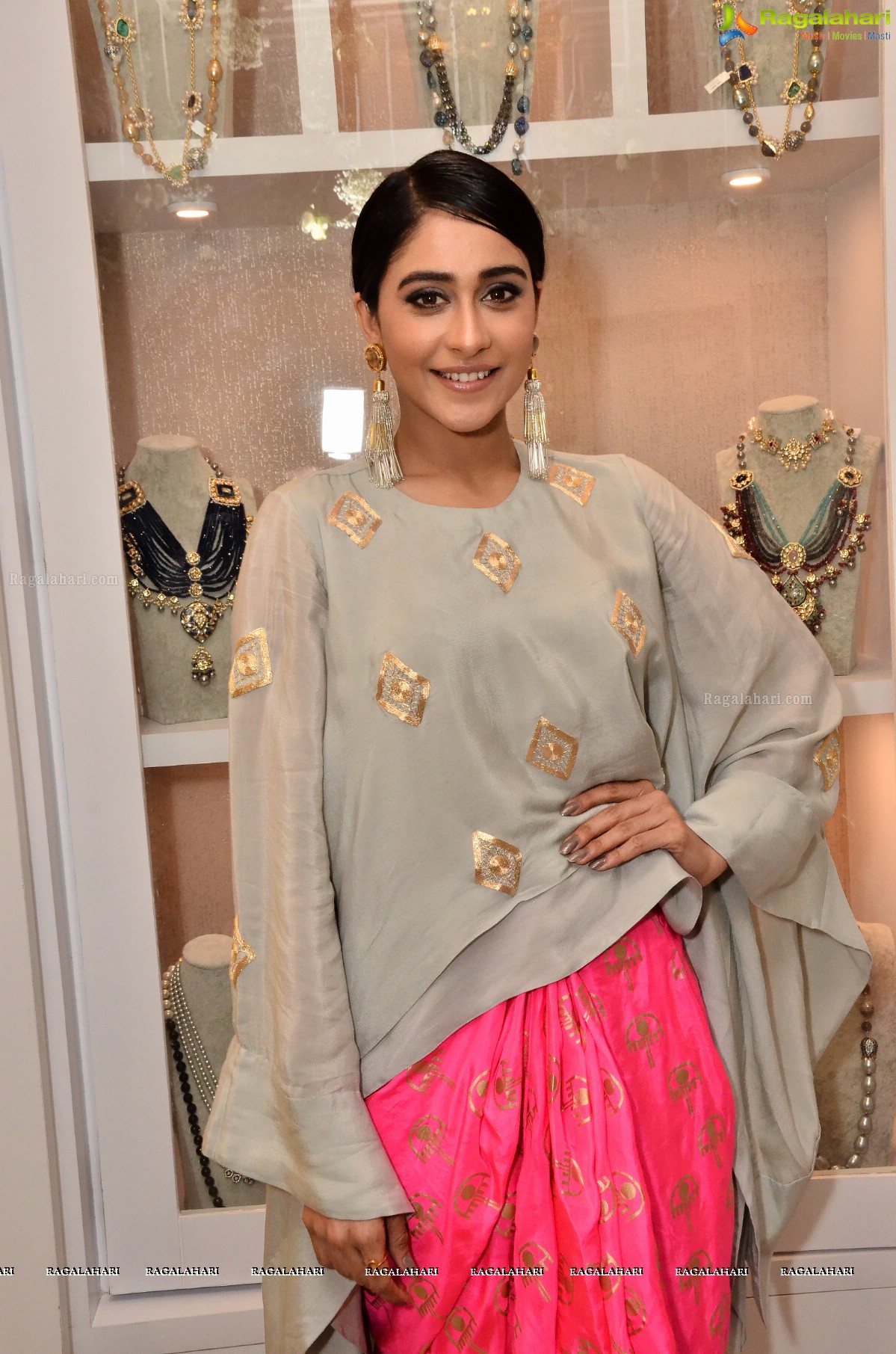 Regina Cassandra at Grand Launch of Good Cow Cafe and Aquamarine Jewellery (High Definition)