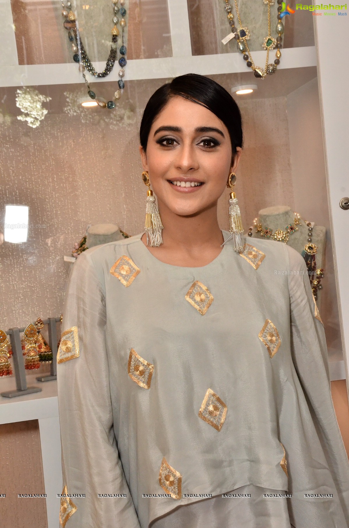 Regina Cassandra at Grand Launch of Good Cow Cafe and Aquamarine Jewellery (High Definition)