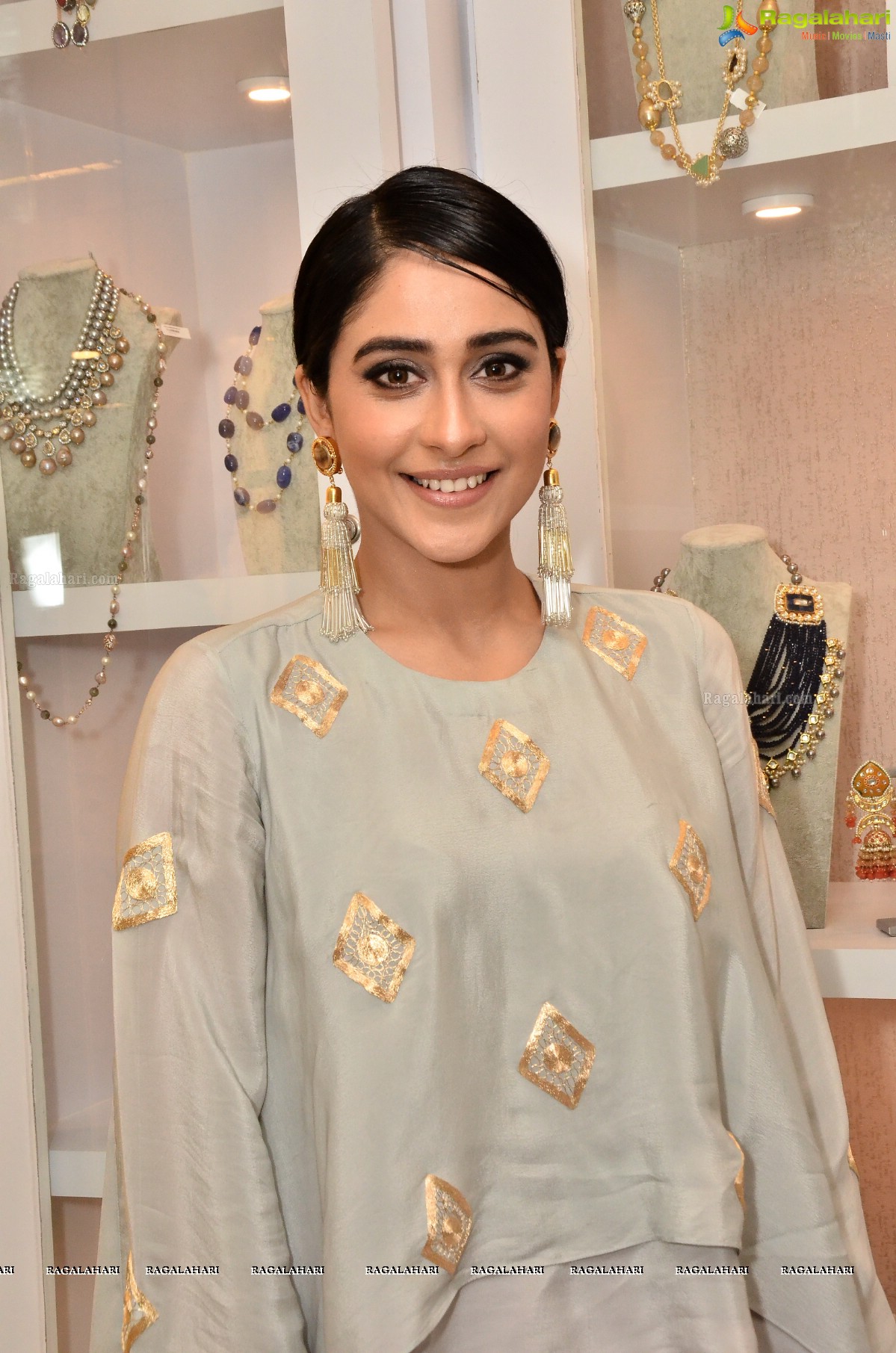 Regina Cassandra at Grand Launch of Good Cow Cafe and Aquamarine Jewellery (High Definition)