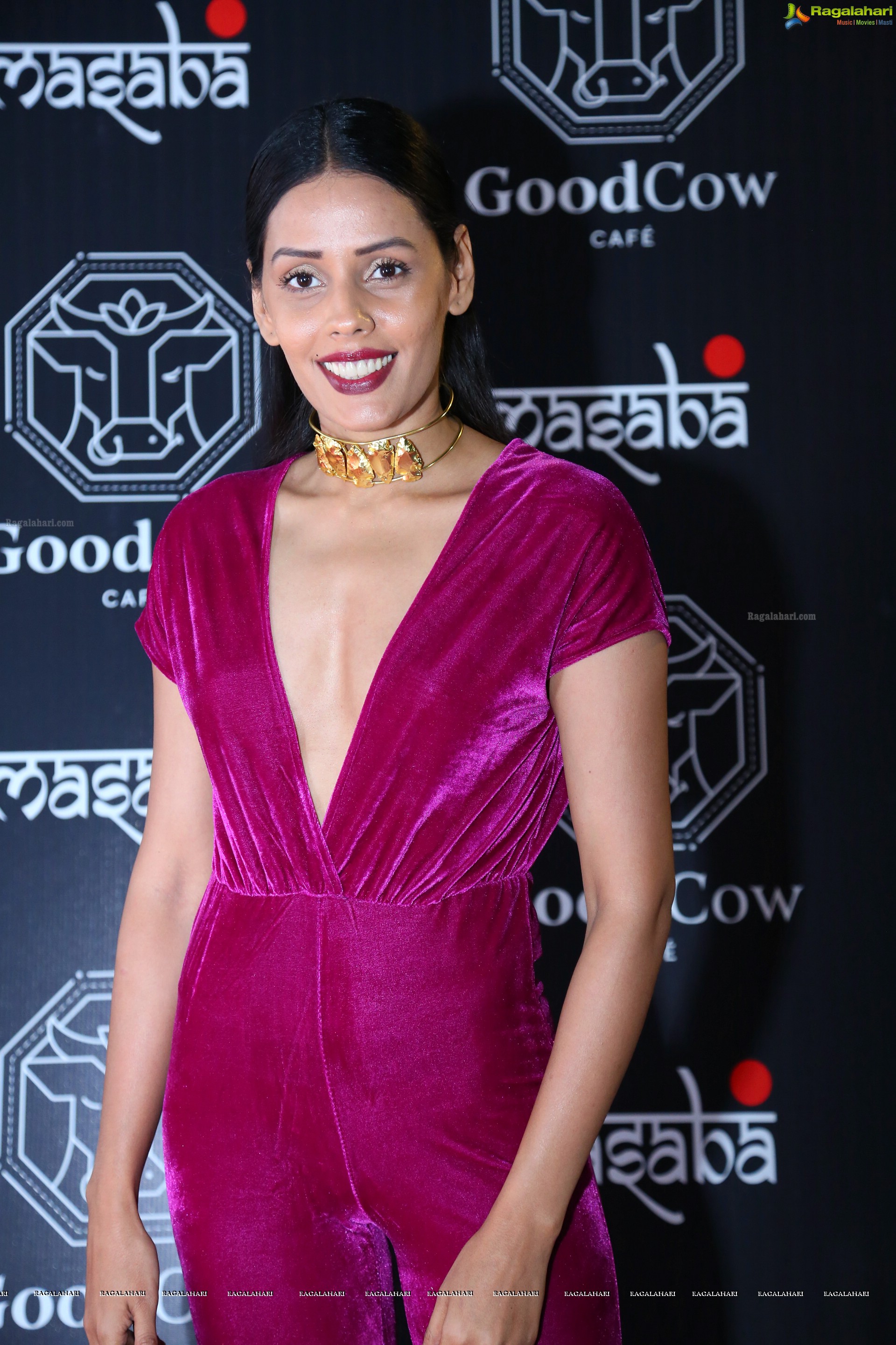 Sadhna Singh at Grand Launch of Good Cow Cafe and Aquamarine Jewellery (High Definition)
