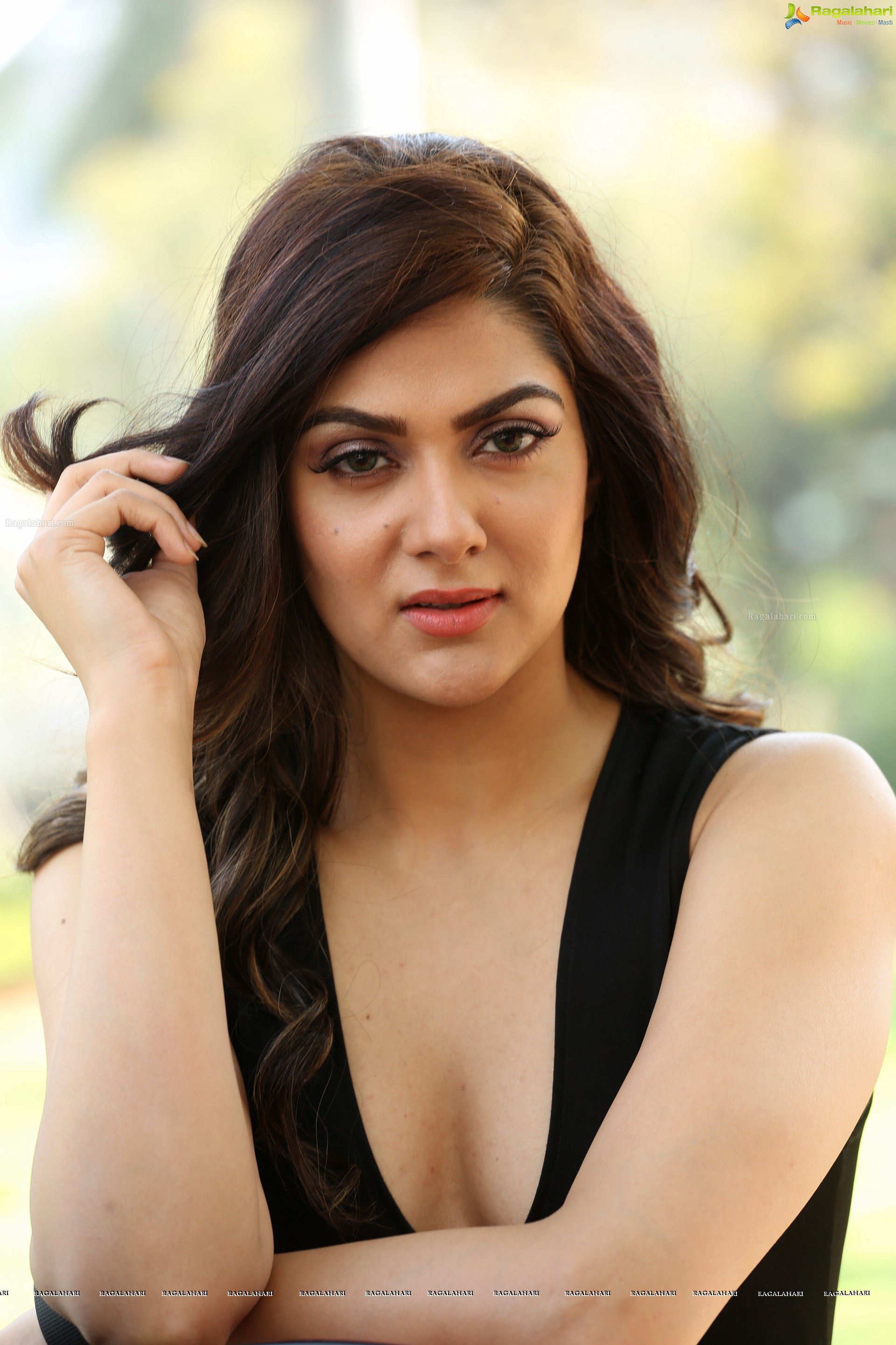 Sakshi Chaudhary at Oo Pe Ku Ha Press Meet (High Definition)