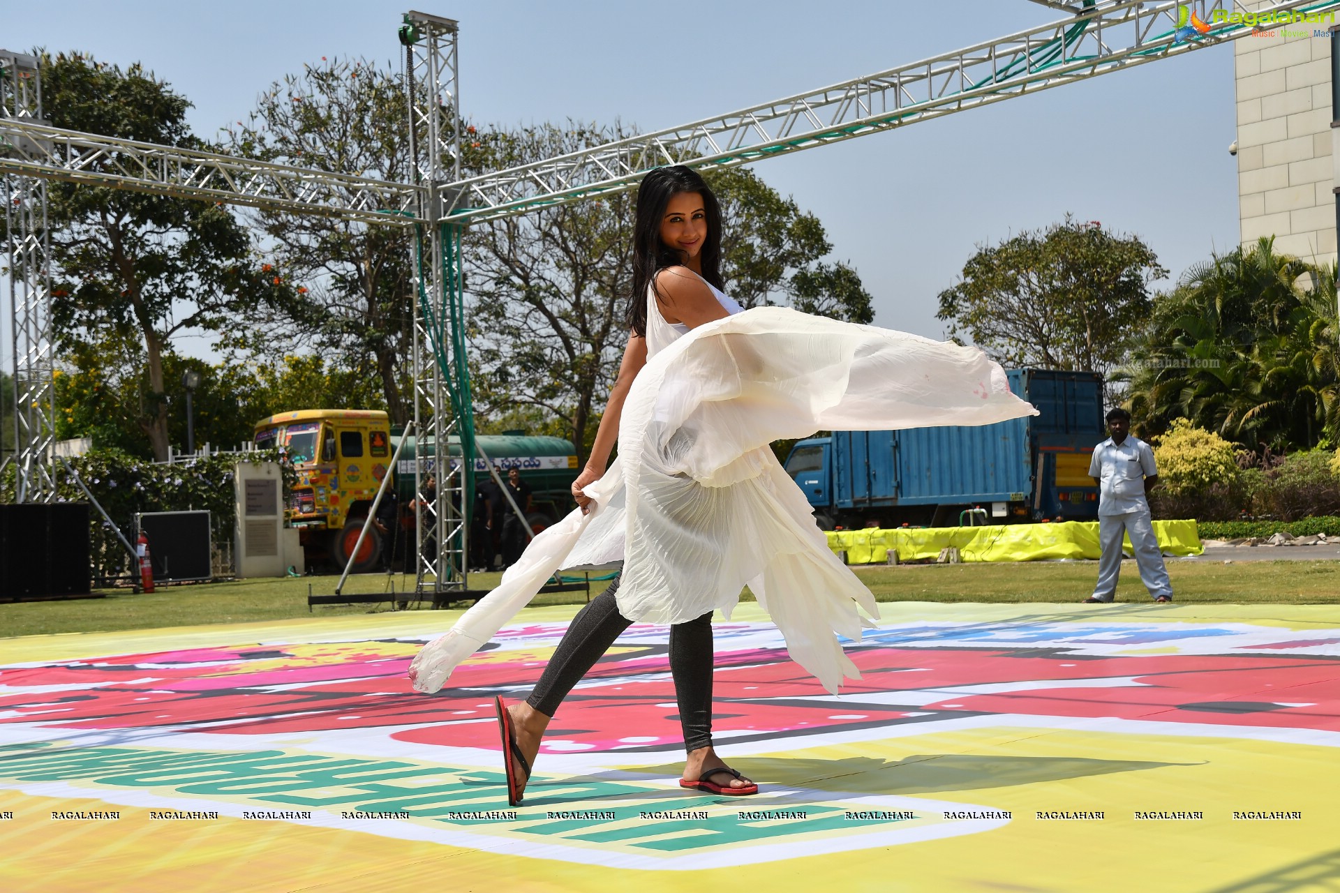 Sanjjanaa at Bang Bang Holi Fest 2018 (High Definition)