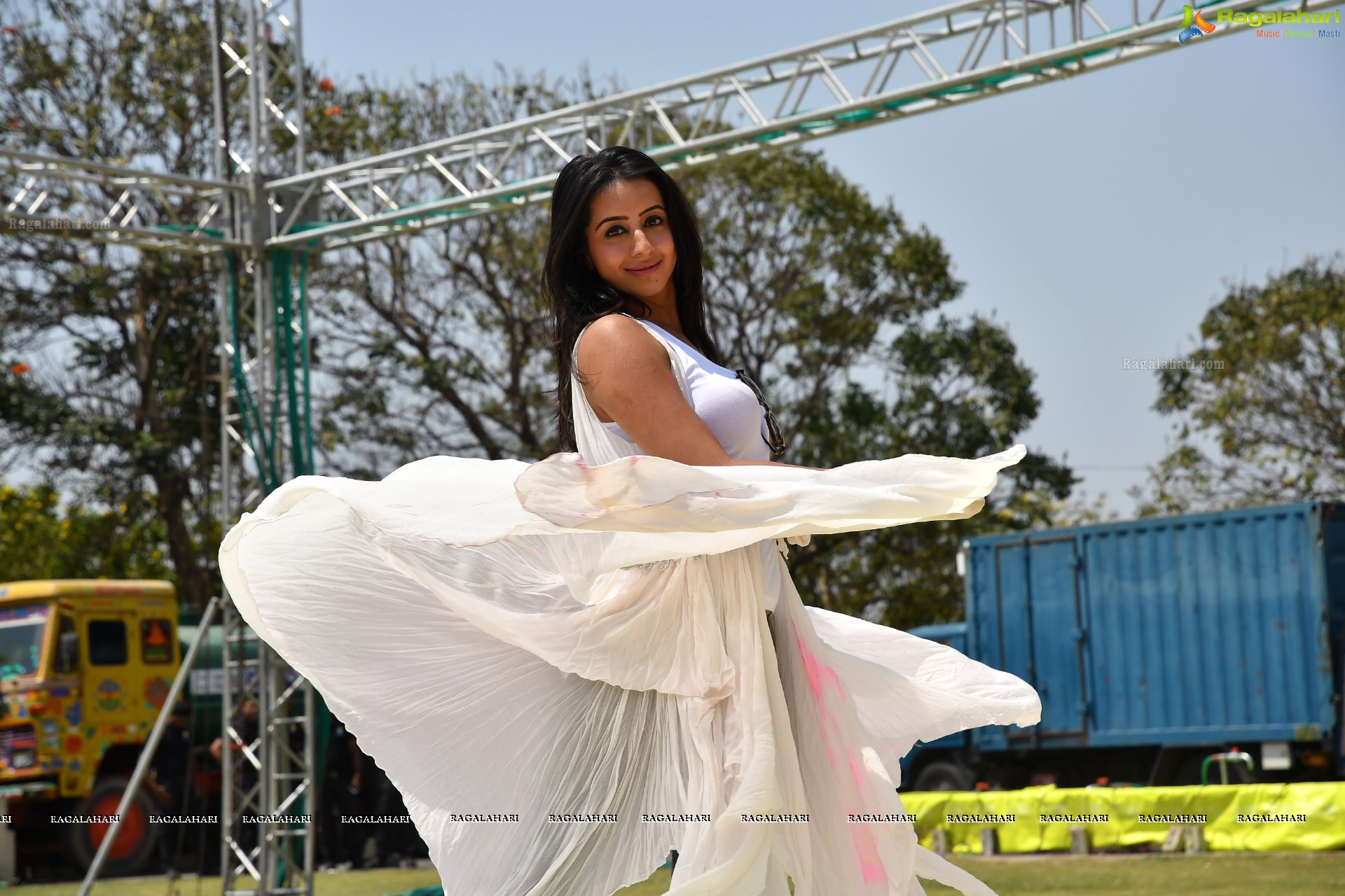 Sanjjanaa at Bang Bang Holi Fest 2018 (High Definition)