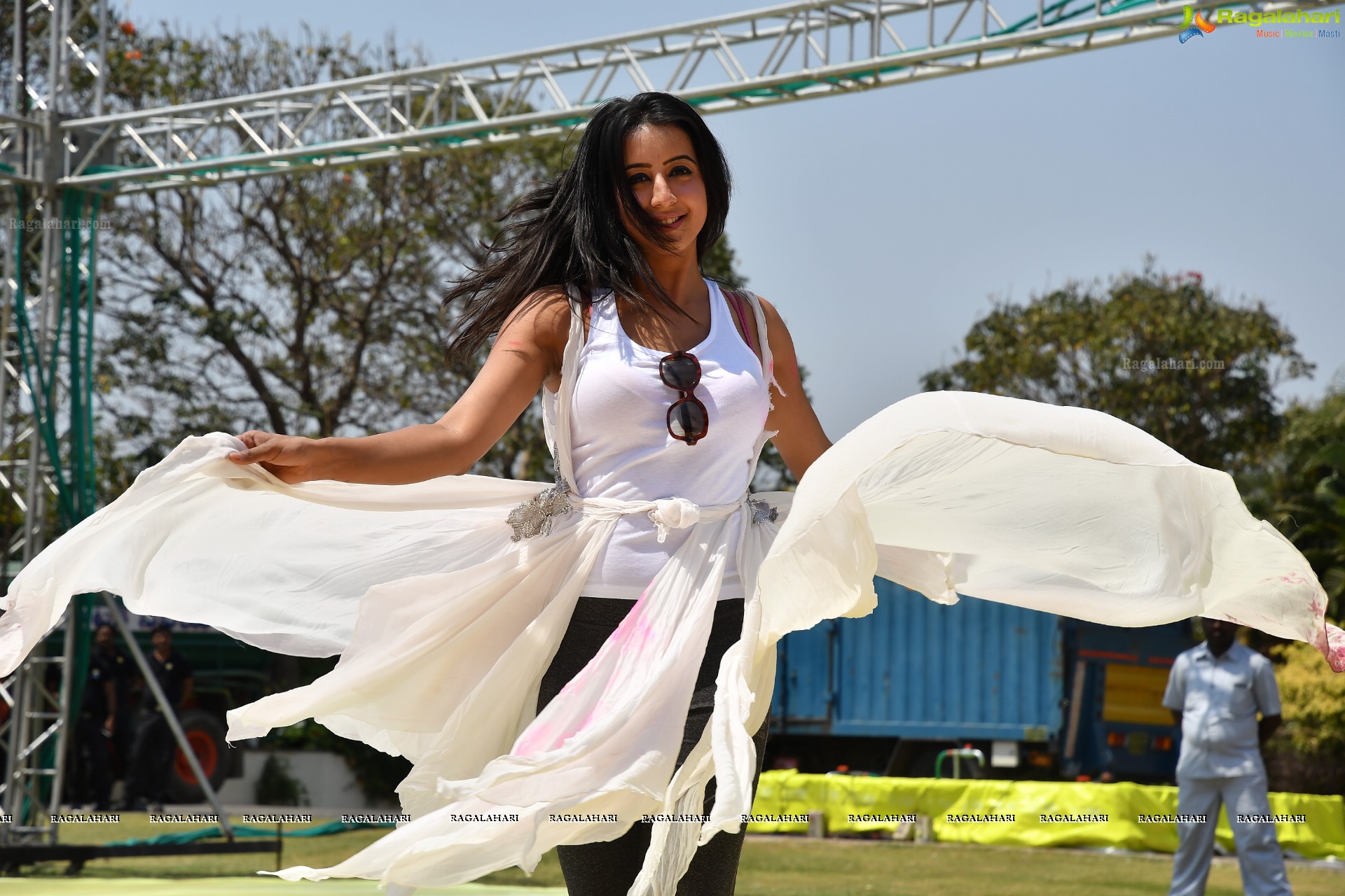 Sanjjanaa at Bang Bang Holi Fest 2018 (High Definition)