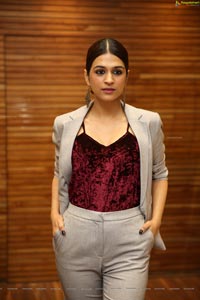 Babumoshai Bandookbaaz Shraddha Das