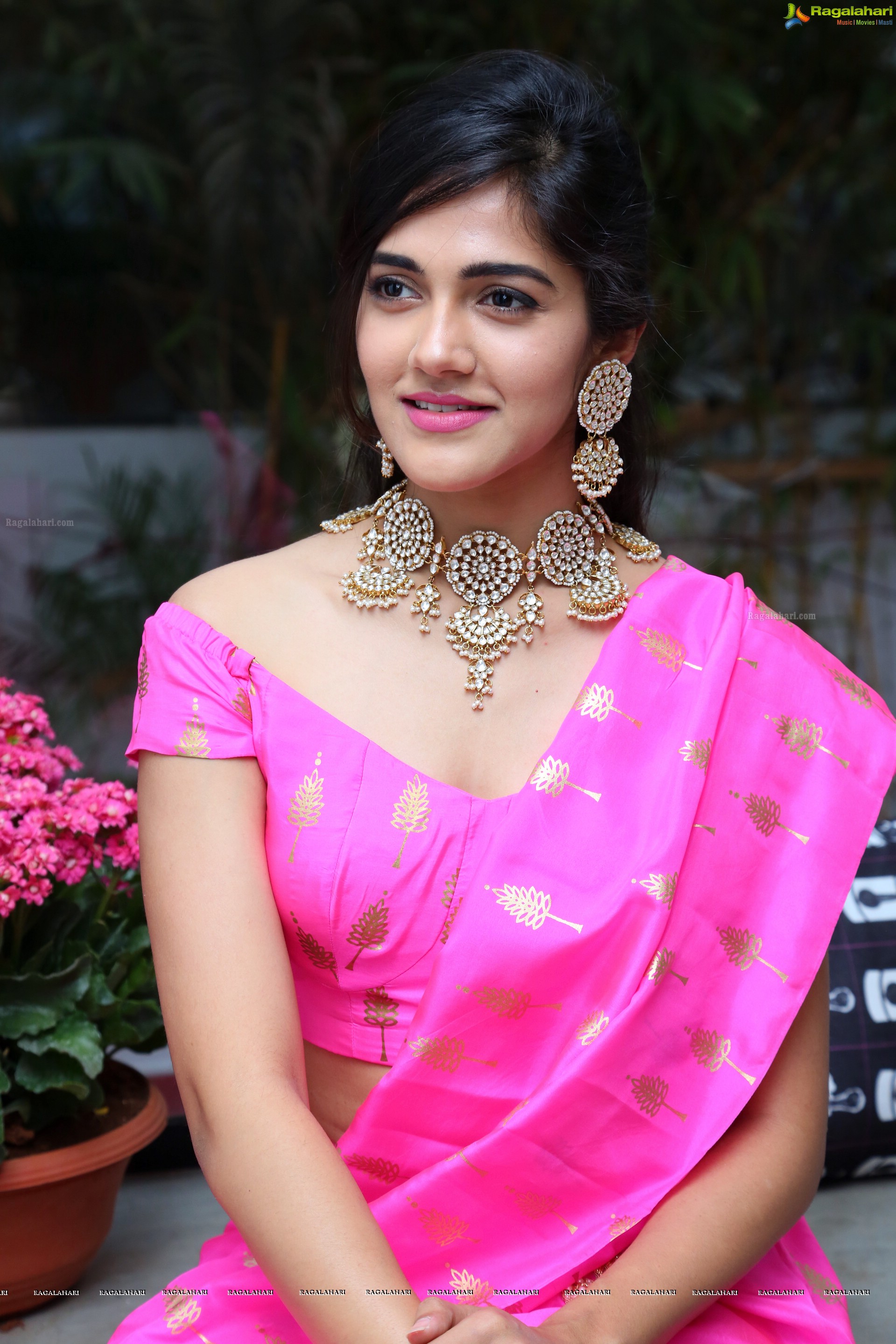 Simran Choudhary at Grand Launch of Good Cow Cafe and Aquamarine Jewellery (High Definition)