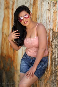 Anusha Parada HD Photos