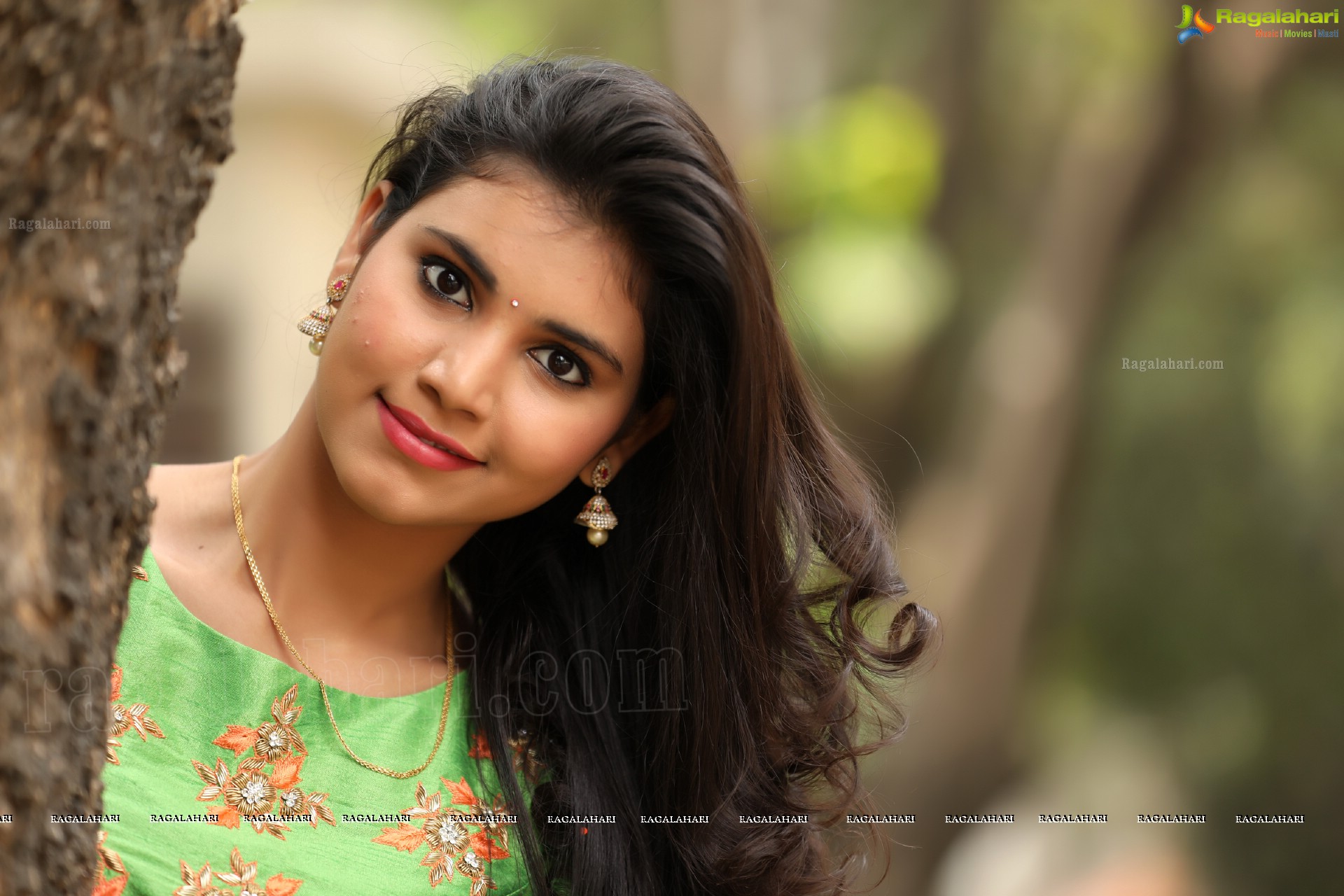 Mounika (Exclusive) (High Definition)