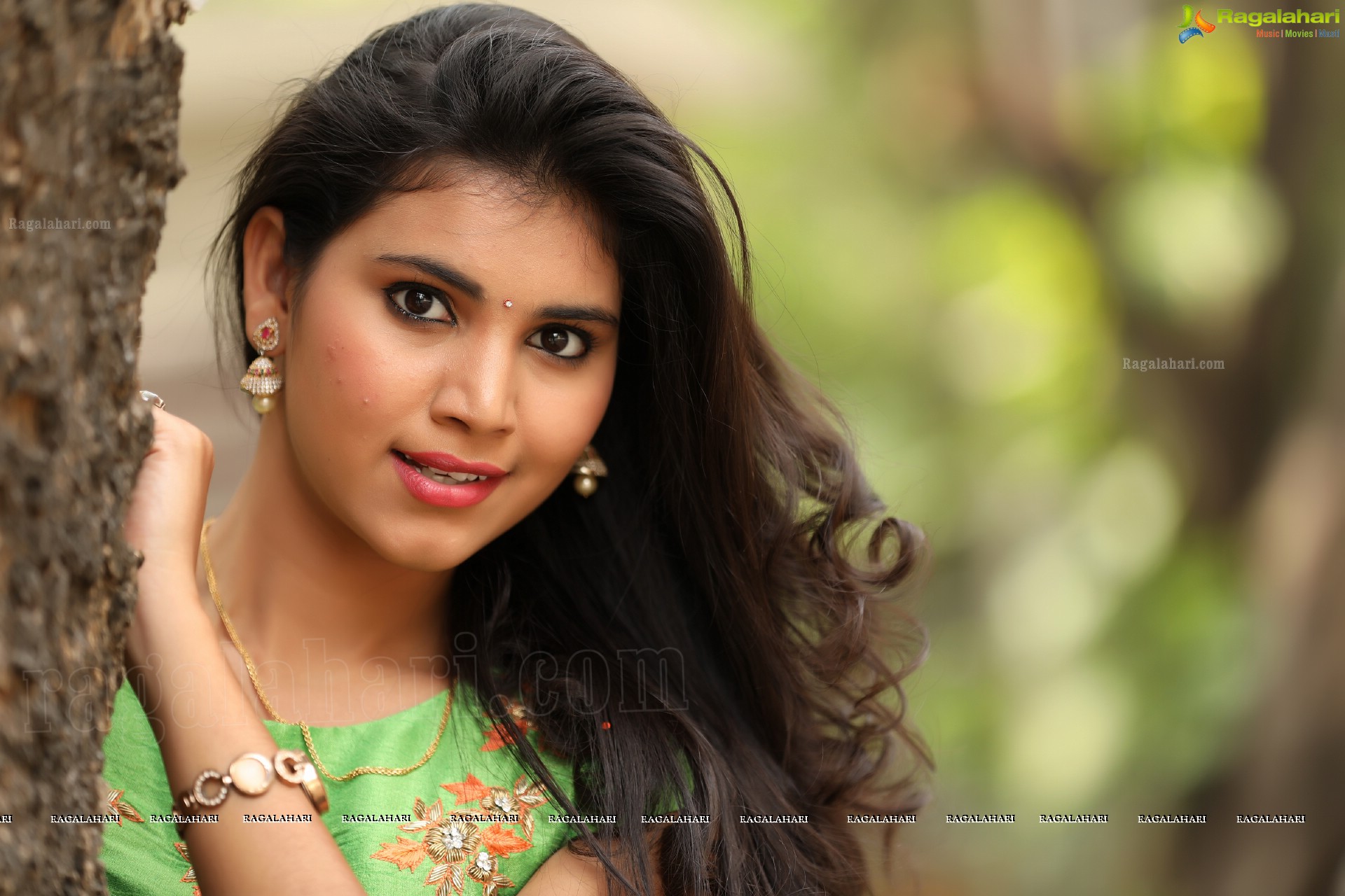 Mounika (Exclusive) (High Definition)