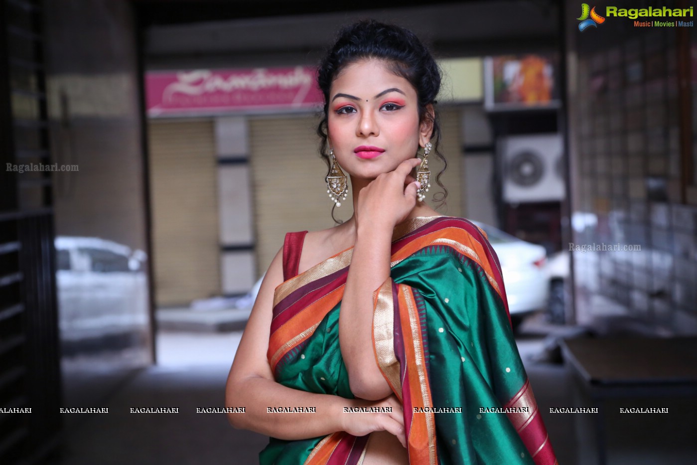 Aditi Myakal at Mahaveer Pearls Launch (Posters)