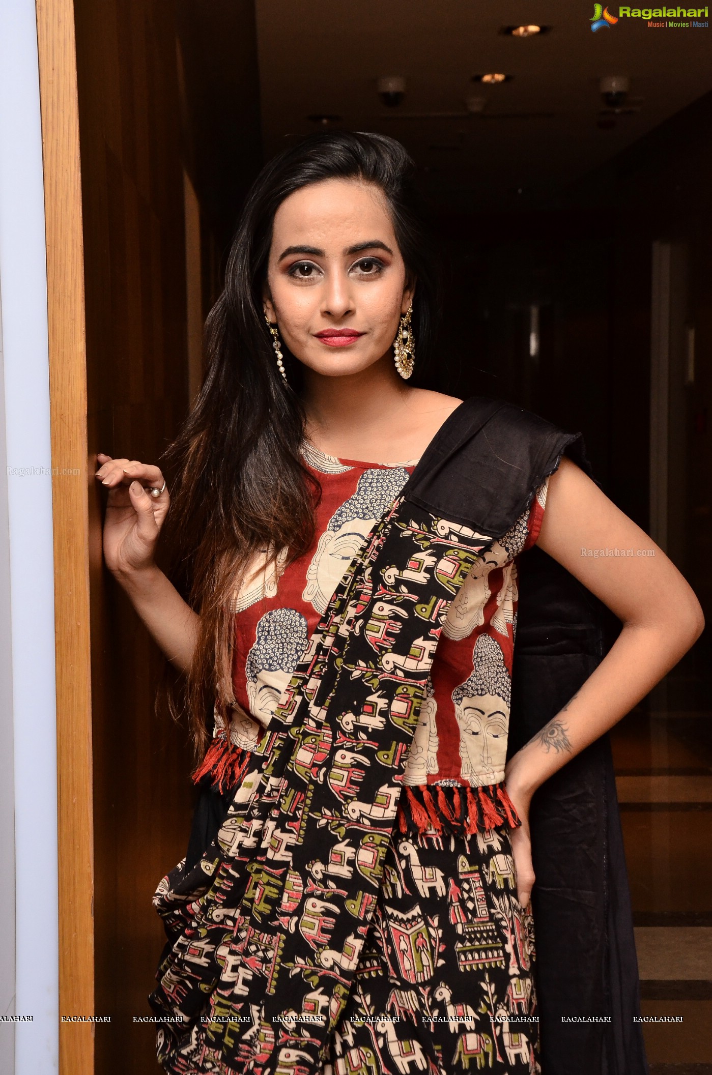 Ameeksha Amy Pawar at Sutraa Designer Fashion Exhibition 2018 (Posters)