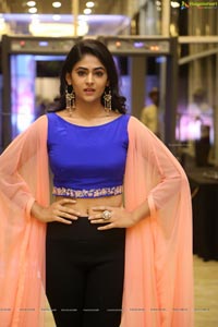 Juvva Heroine Palak Lalwani