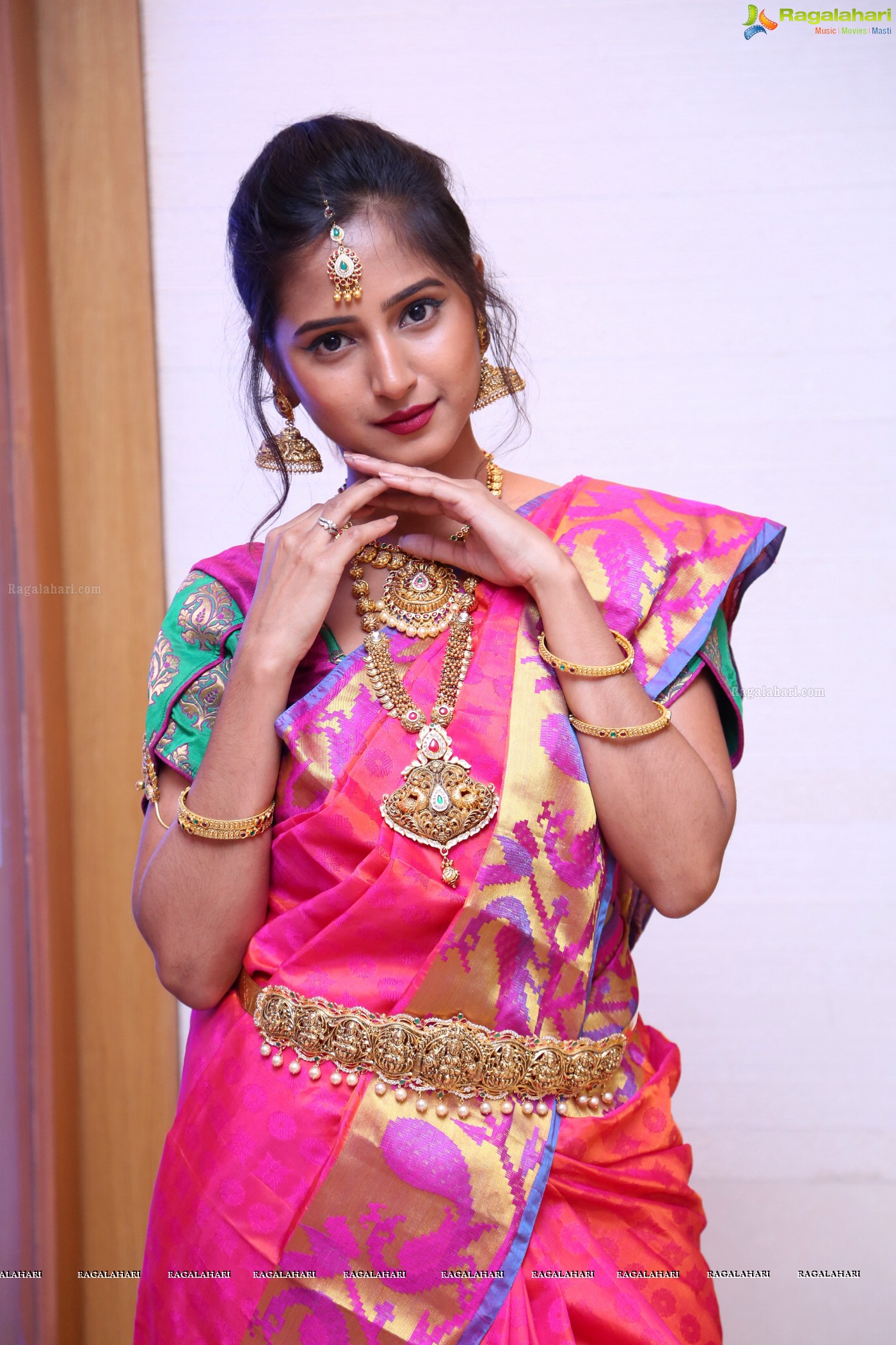 Srushti at Manepally Jewellers Uncut Diamond Collection Showcase (Posters)