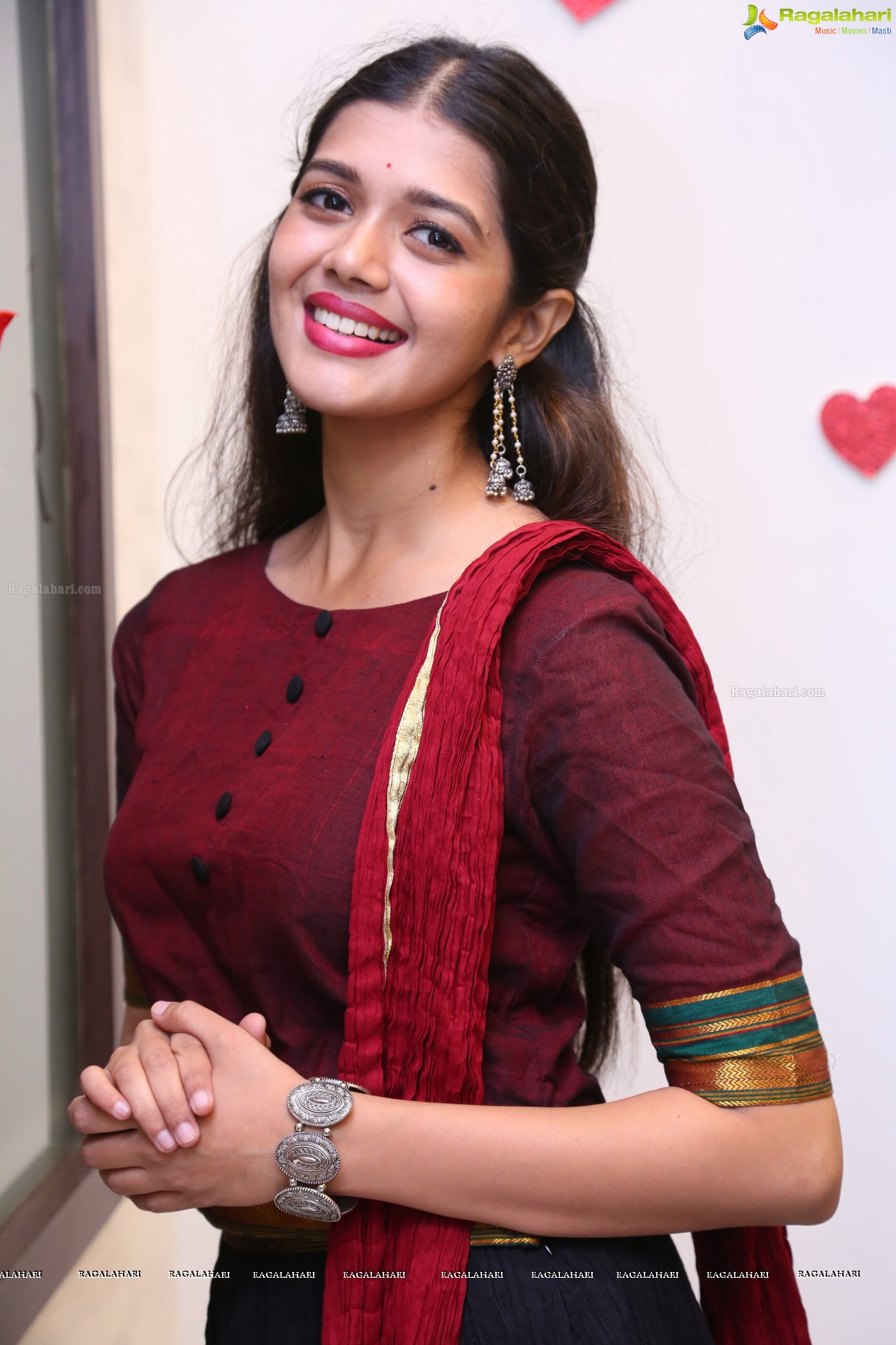 Tejaswini Manogna at Mahaveer Pearls Launch (Posters)