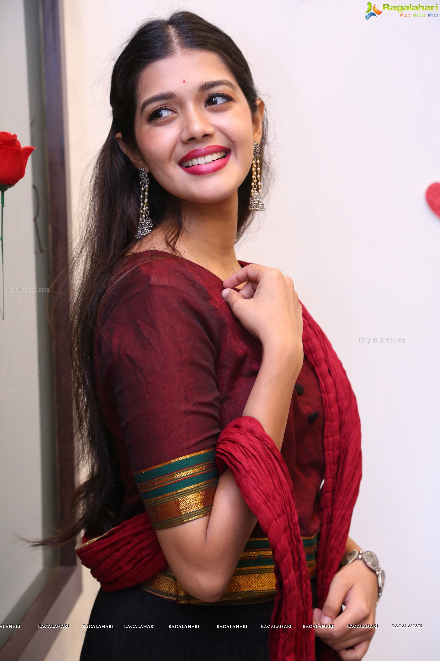 Tejaswini Manogna at Mahaveer Pearls Launch (Posters)