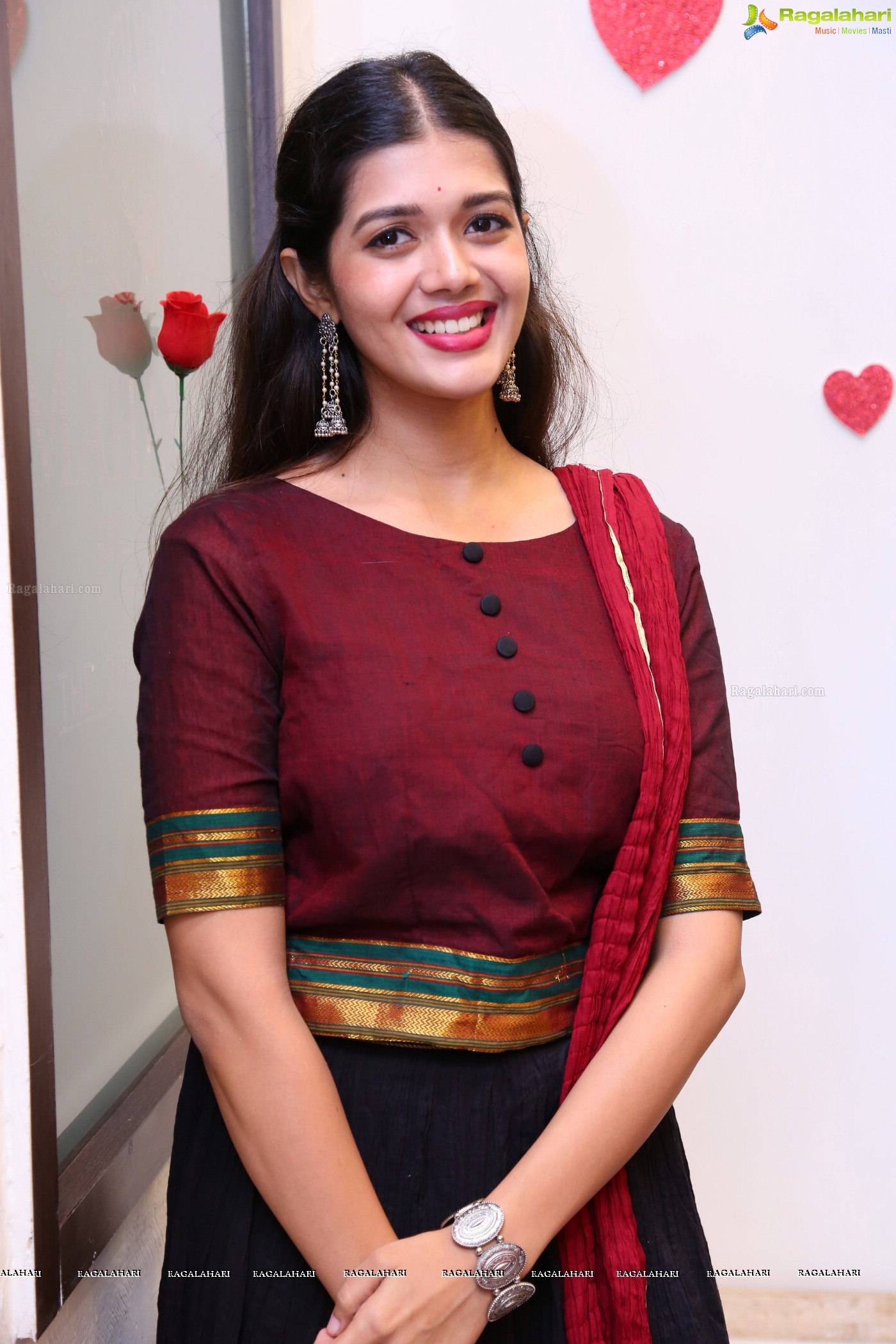 Tejaswini Manogna at Mahaveer Pearls Launch (Posters)