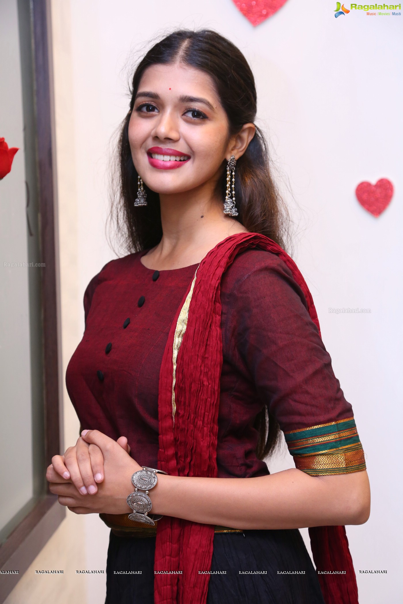 Tejaswini Manogna at Mahaveer Pearls Launch (Posters)