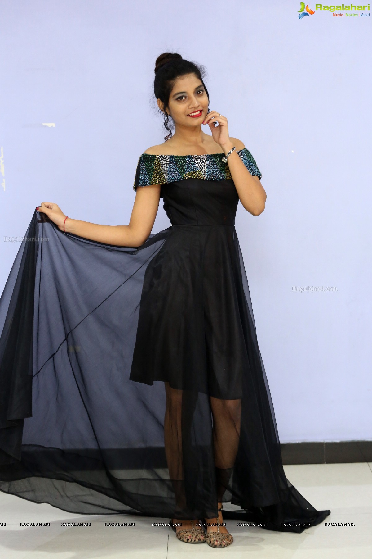 Bindu Barbie at Seenugadi Prema Audio