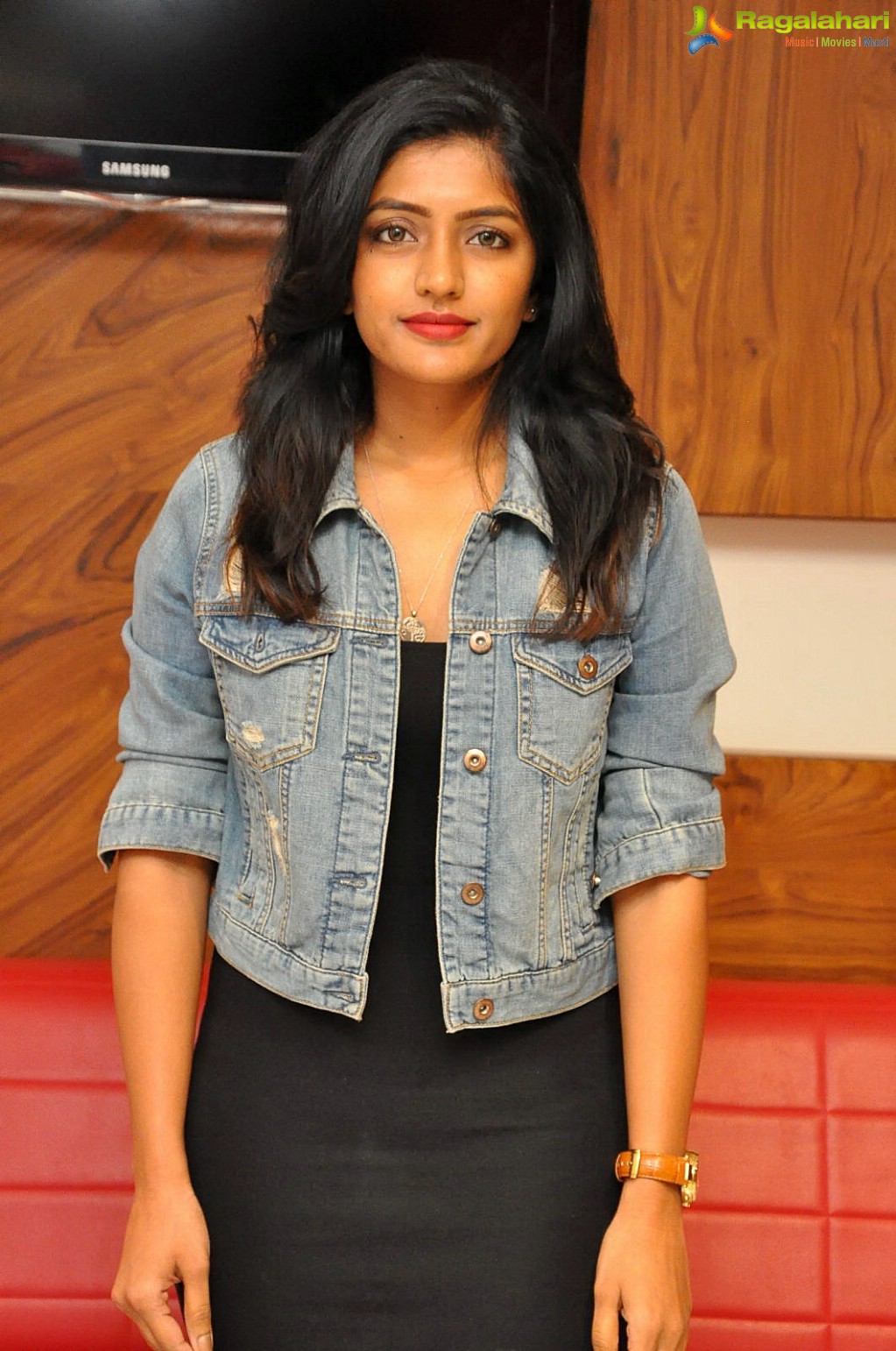 Eesha Rebba at Radio Mirchi