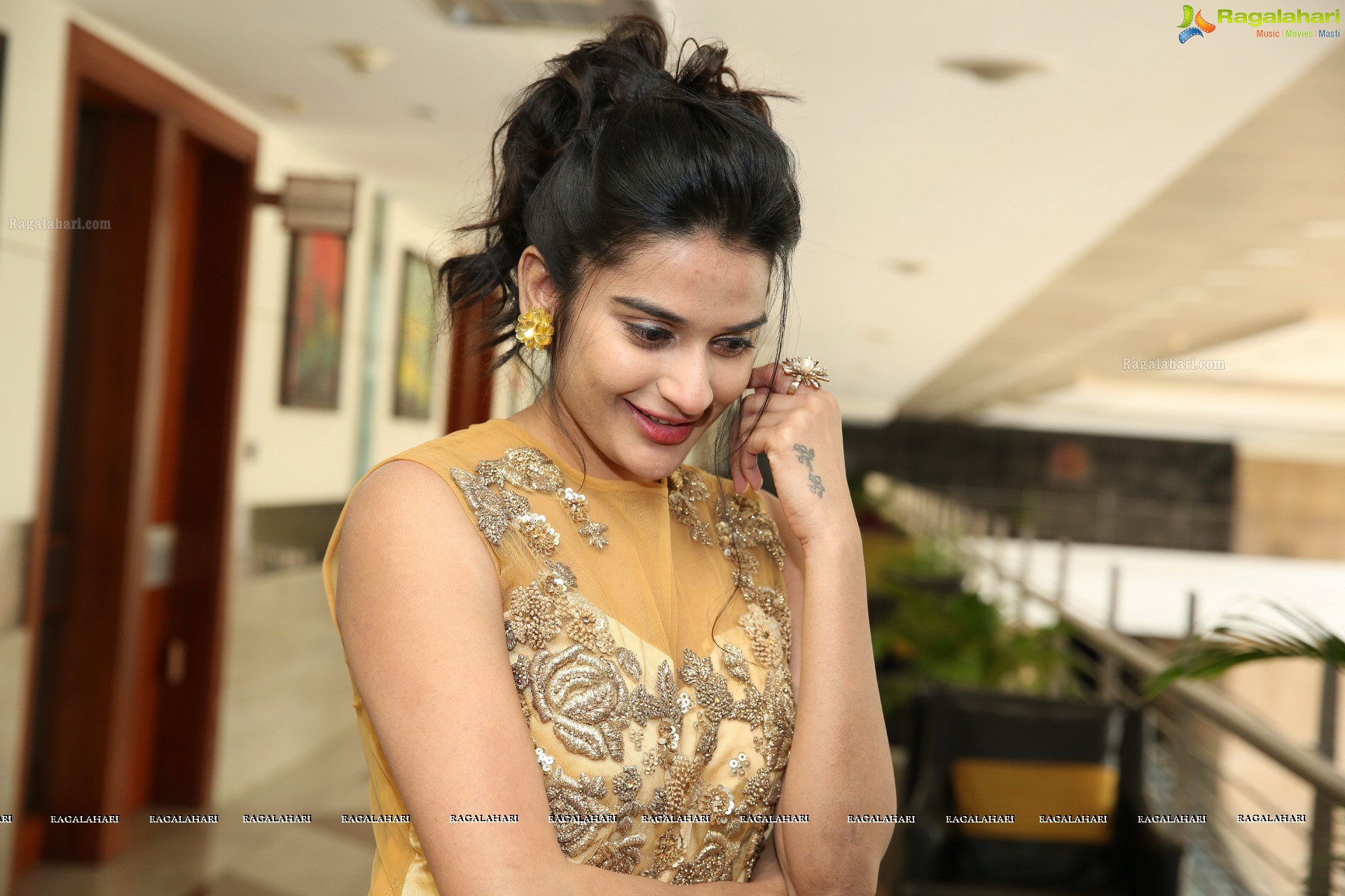 Jenny Honey @ Design Library Grand Curtain Raiser - HD Gallery