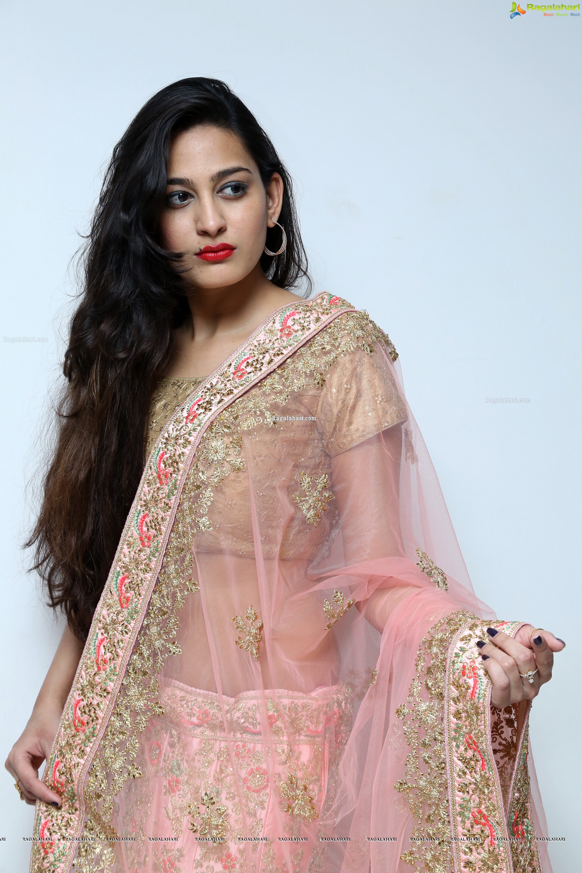 Swetha Jadhav @ Narsingh Cloth Emporium New Showroom Launch - HD Gallery
