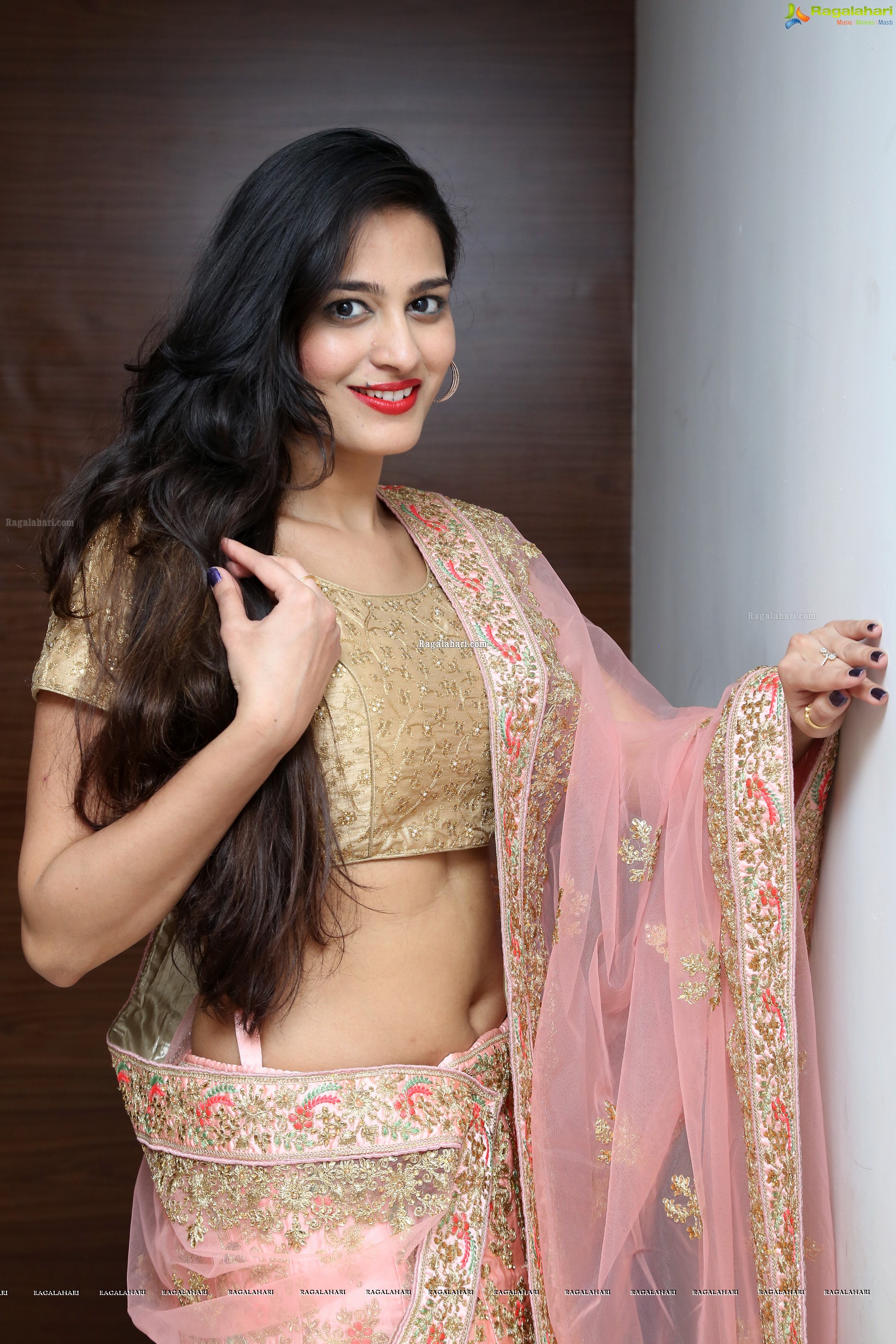 Swetha Jadhav @ Narsingh Cloth Emporium New Showroom Launch - HD Gallery