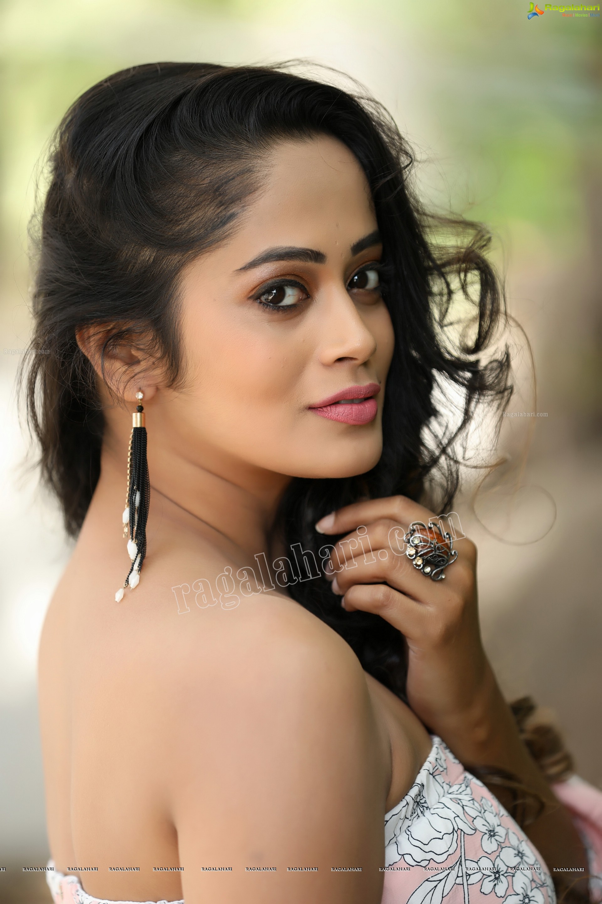 Pooja Chourasiya [Exclusive Photo Shoot] [High Definition Photos]