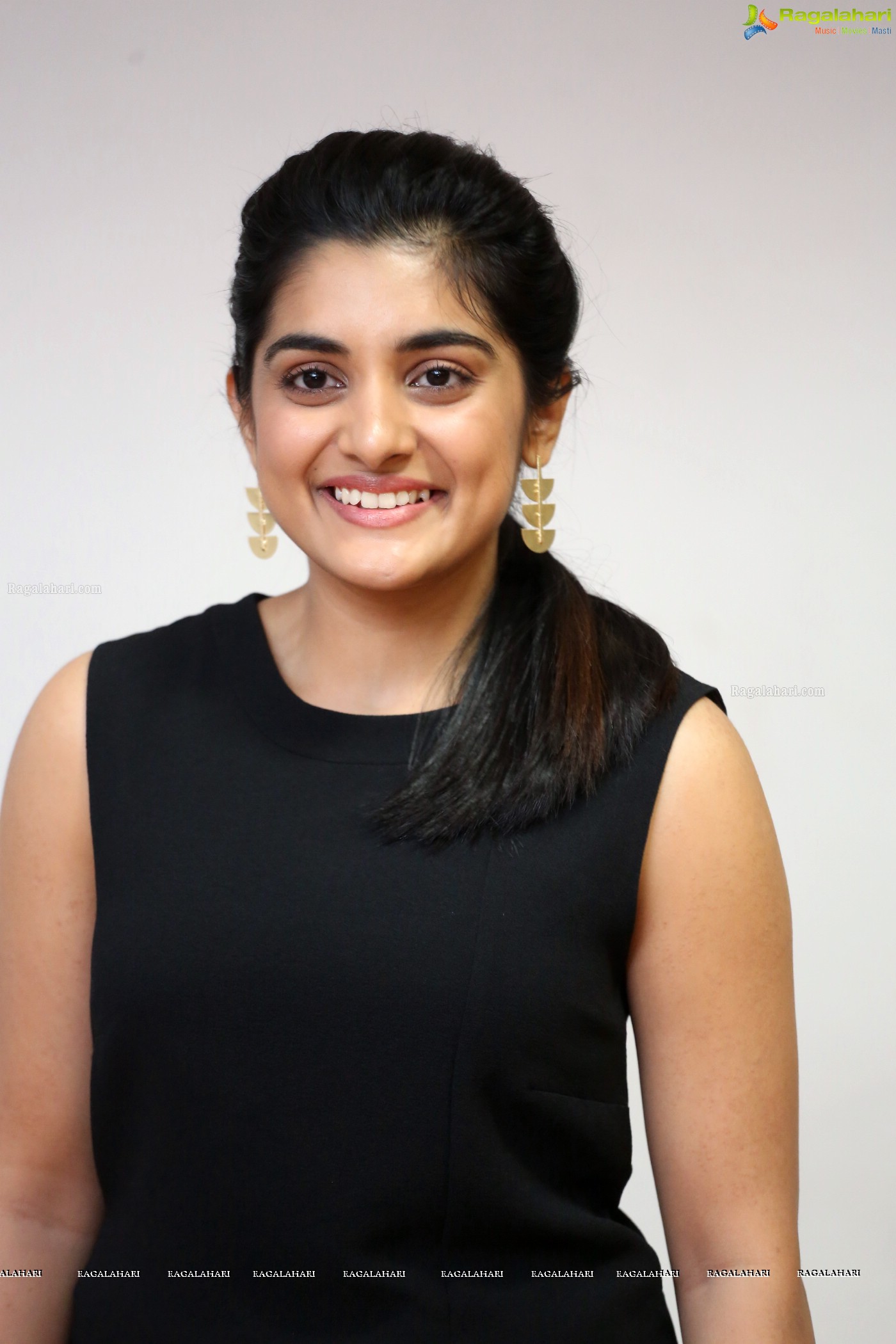 Nivetha Thomas (Hi-Resolution Posters) @ 118 Interview