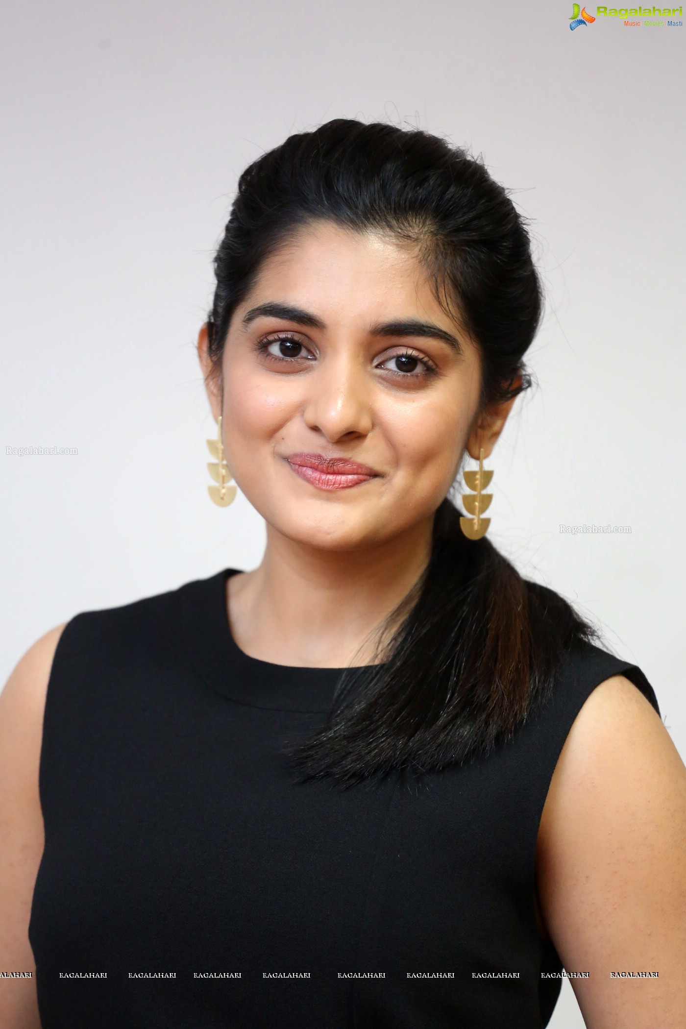 Nivetha Thomas (Hi-Resolution Posters) @ 118 Interview