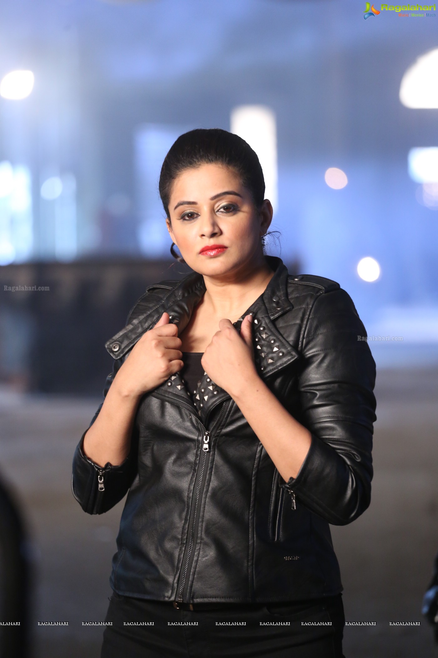 Priyamani in Black Leather Jacket at Sirivennela Movie Shooting Spot