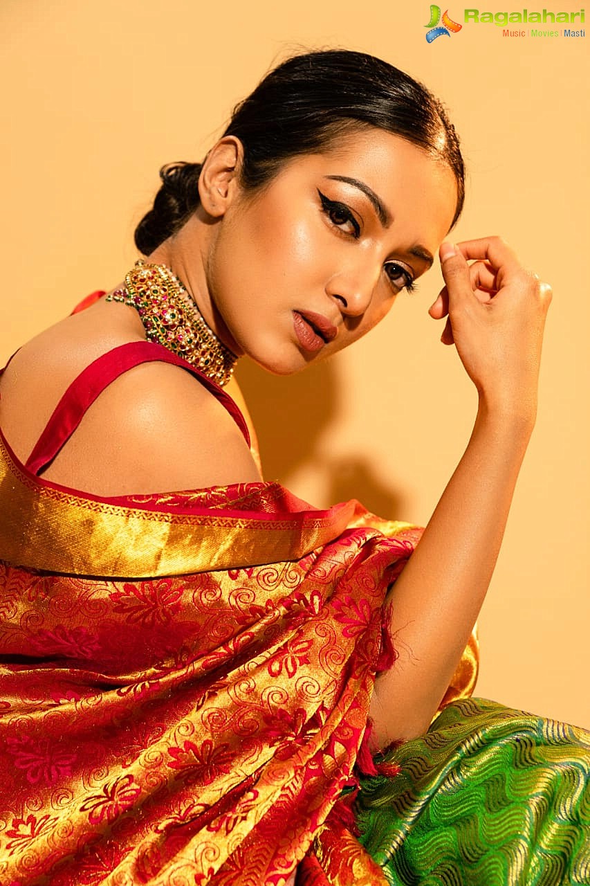 Catherine Tresa Photoshoot