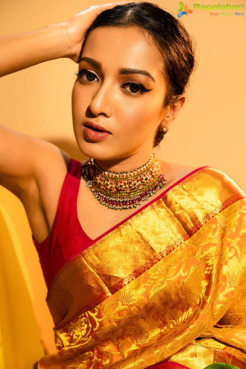 Catherine Tresa Photoshoot